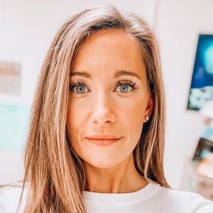 Meet your Posher, Brenna